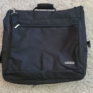 Travel garment bag